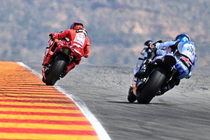 Marc Marquez dominiert, Alex Marquez im Schatten